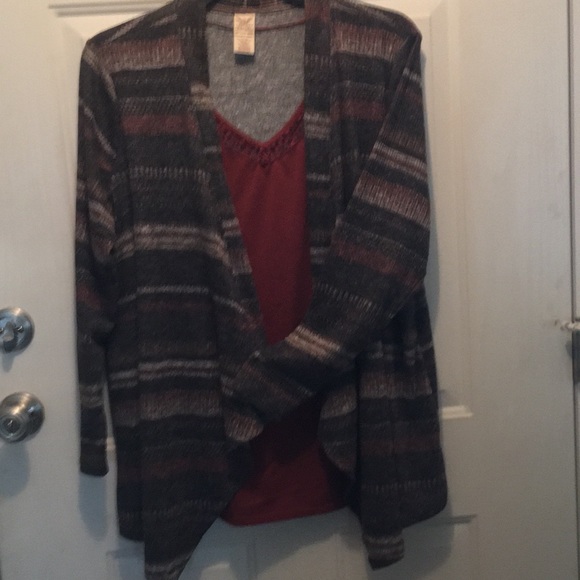 Two in one top - Picture 3 of 5